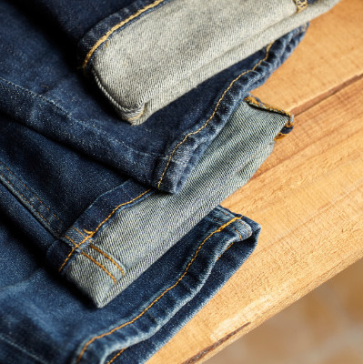 Jeans HAMCOCK en mezclilla resistente y duradera